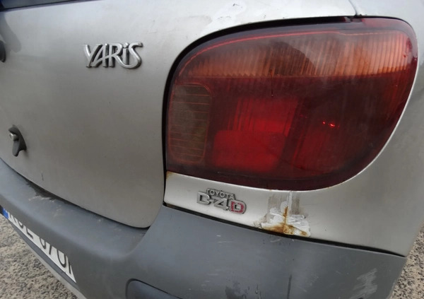 Toyota Yaris cena 1700 przebieg: 499999, rok produkcji 2004 z Żnin małe 56